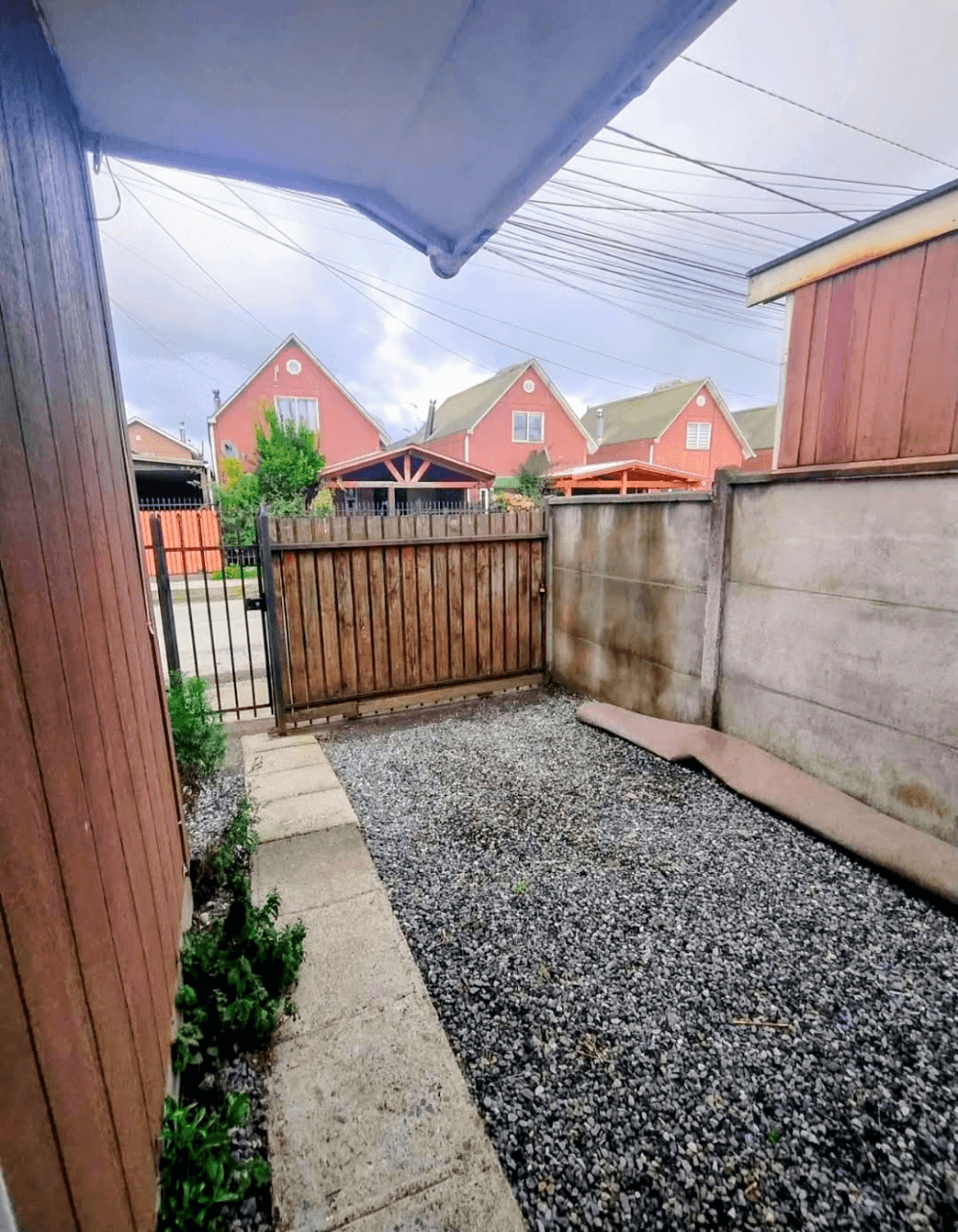 VENTA DE CASA EN SEGUNDA FAJA VILLARRICA 2